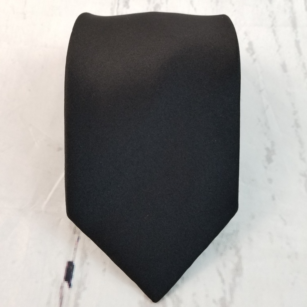 Bergamo New York Neck Tie Solid Black